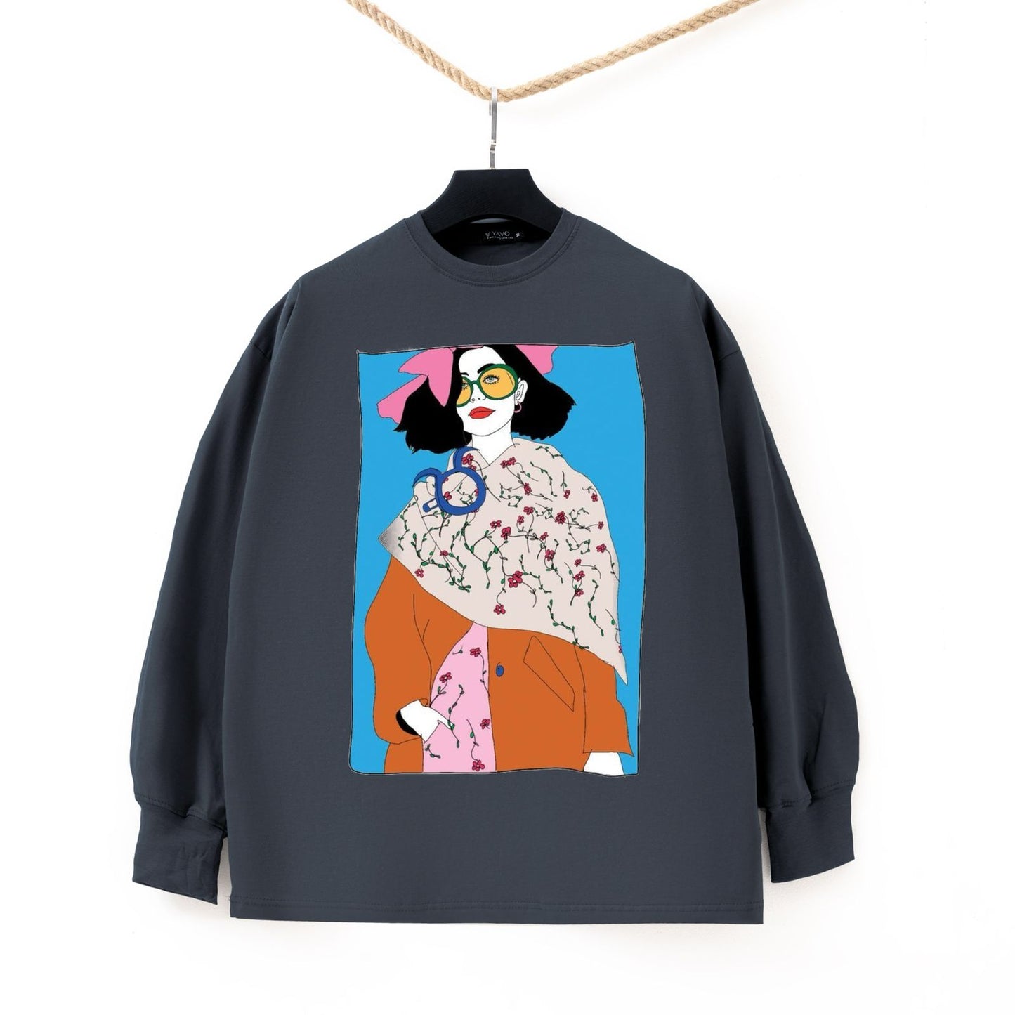 Scarf girl gray Tshirt