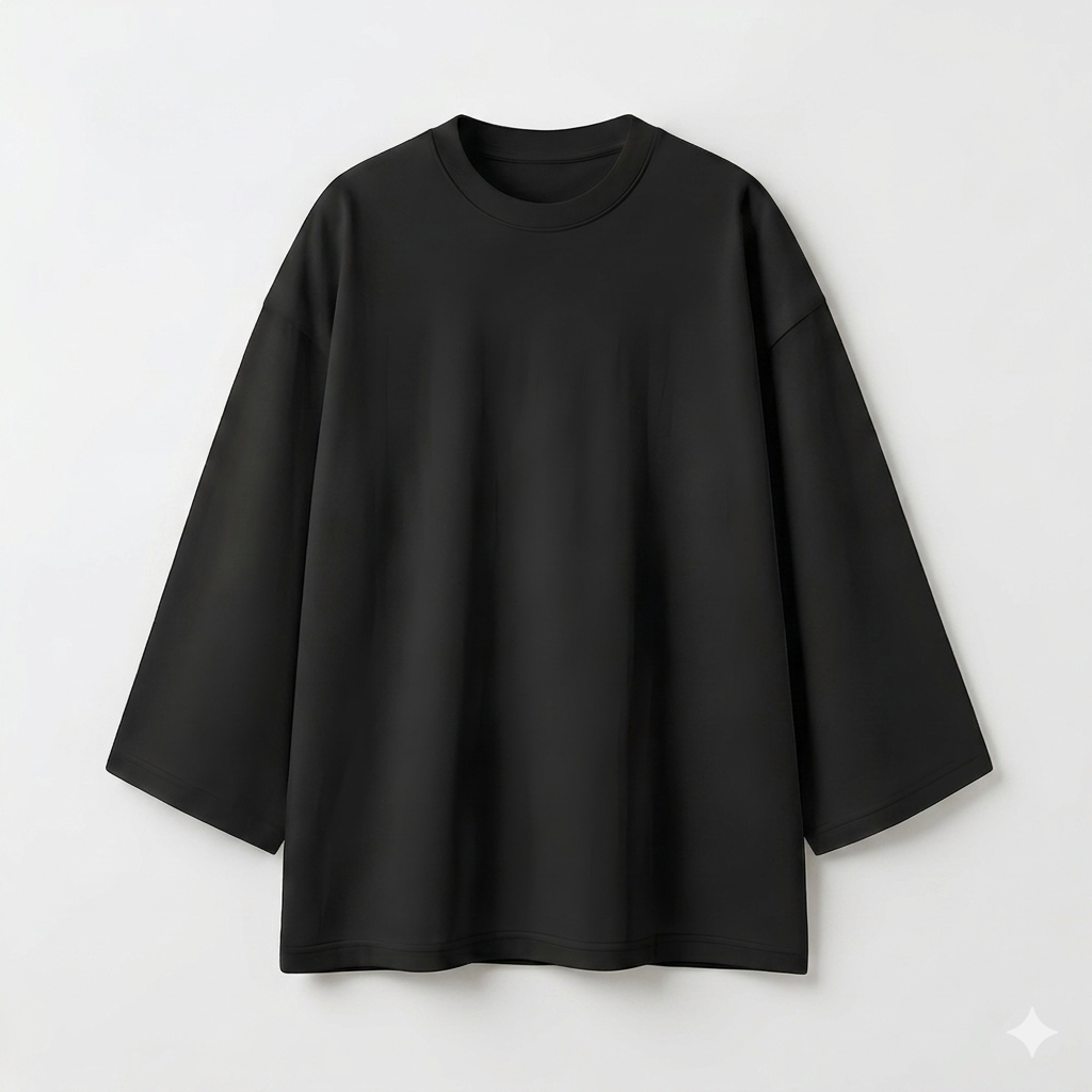 Plain black oversize tshirt