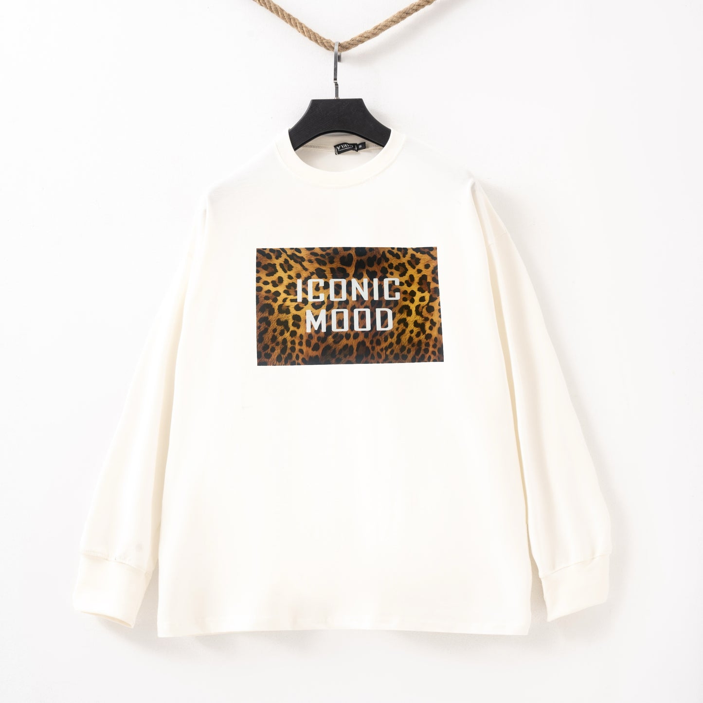 Iconic mood white Tshirt