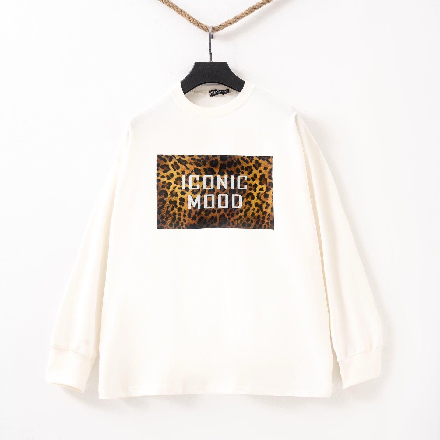 Iconic mood white Tshirt