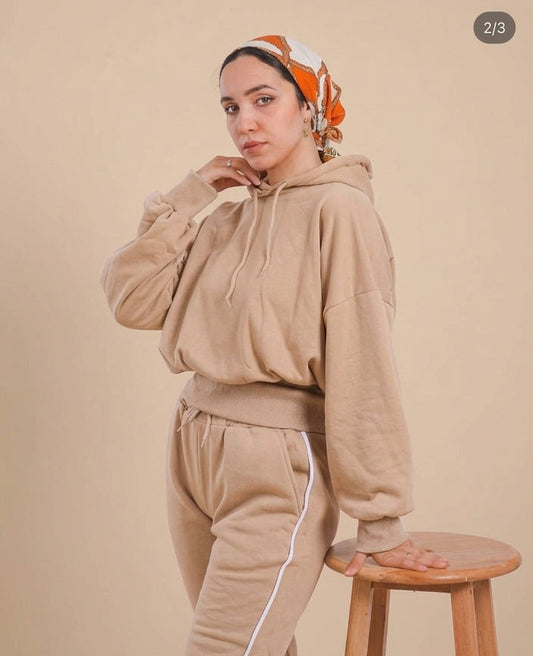 Crop waisted sweatshirt beige
